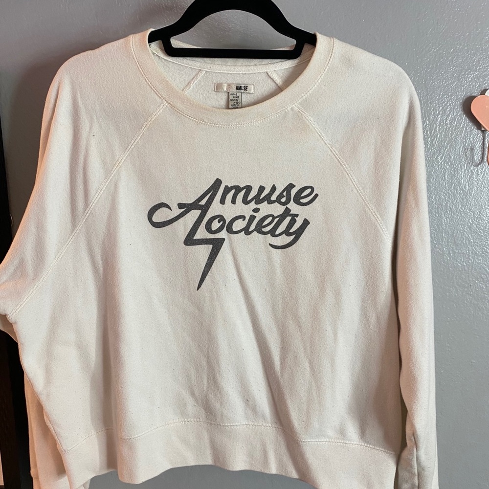 crew neck